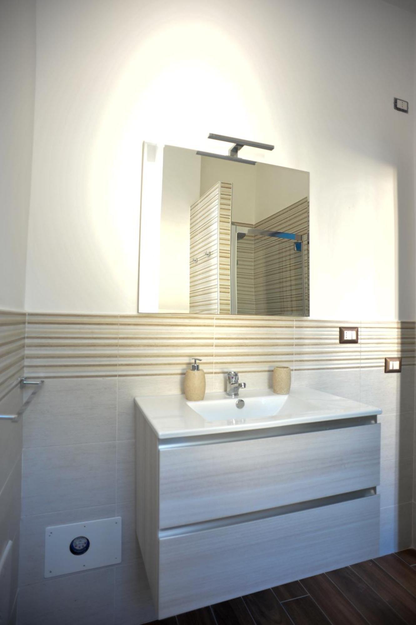 In City Apartments Салерно Екстериор снимка
