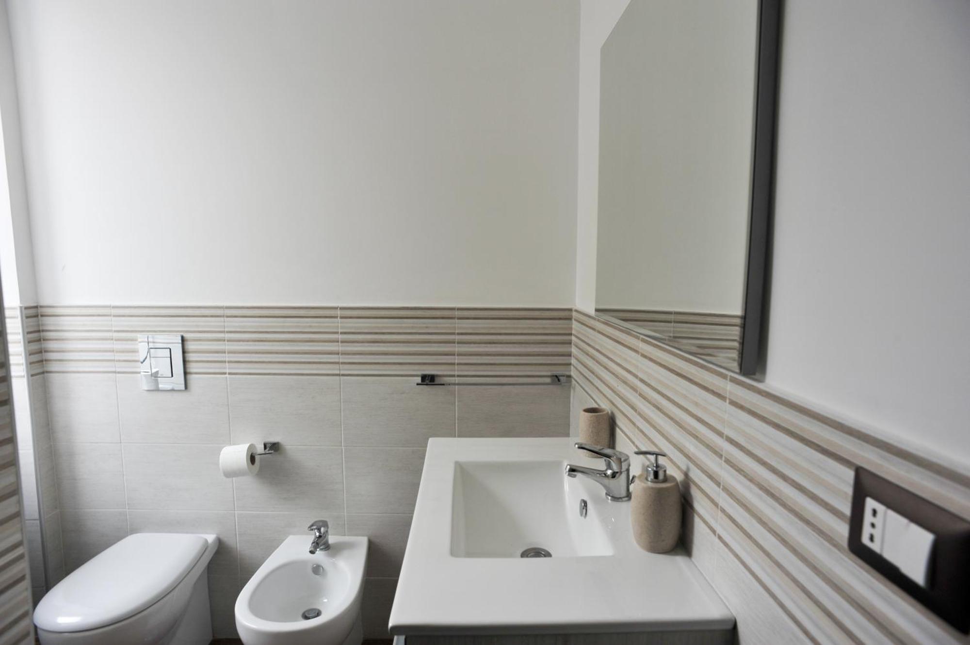 In City Apartments Салерно Екстериор снимка